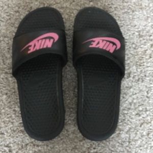 nike slides